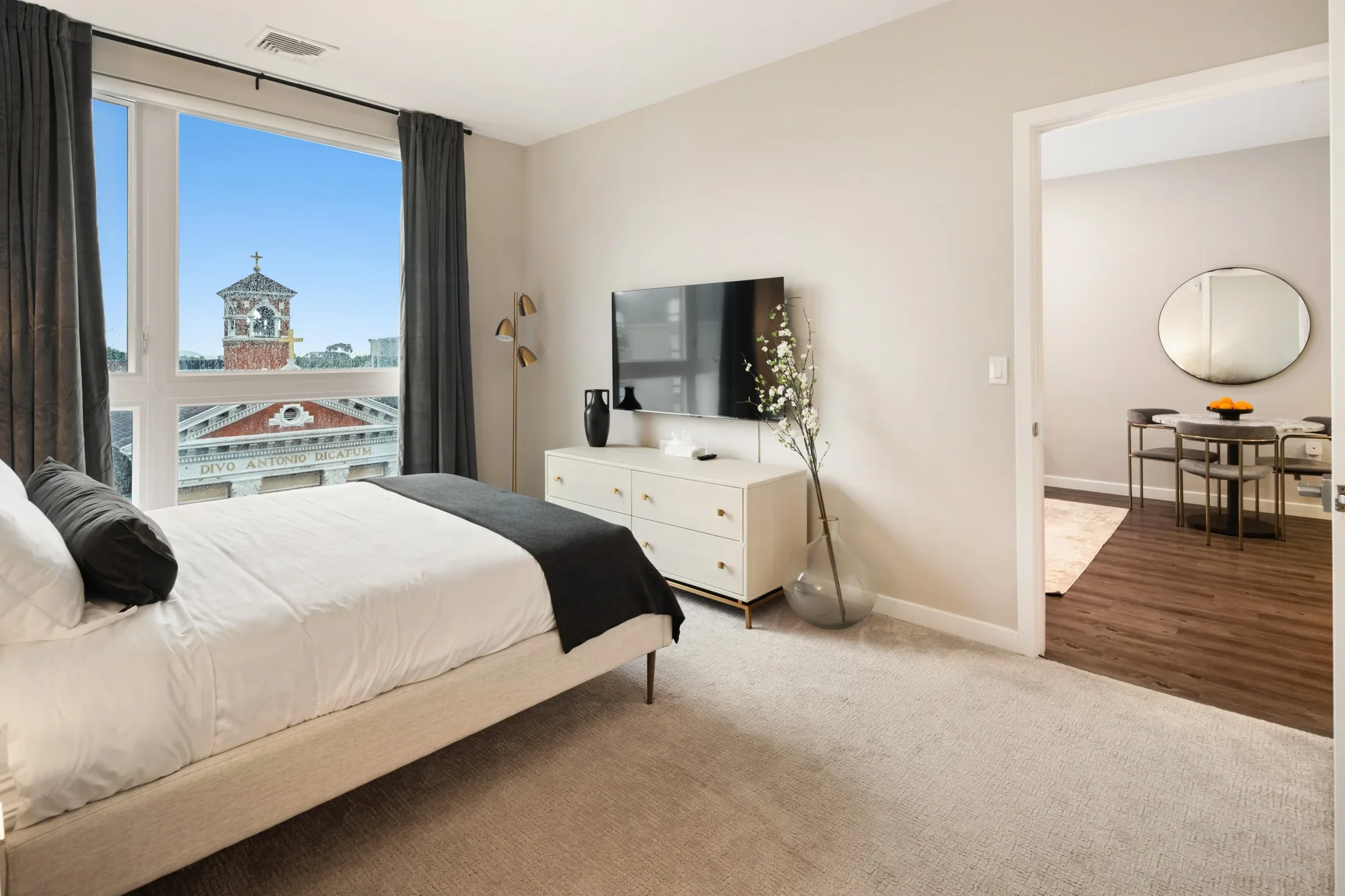 Bedroom with skyline view — Downtown at Yale