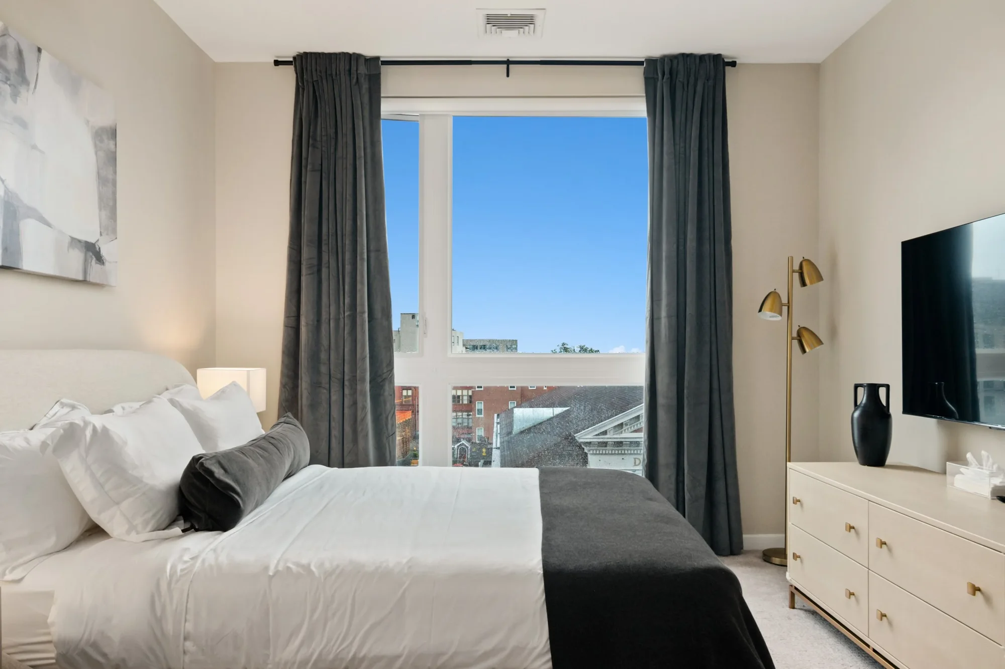 Bedroom — Downtown at Yale