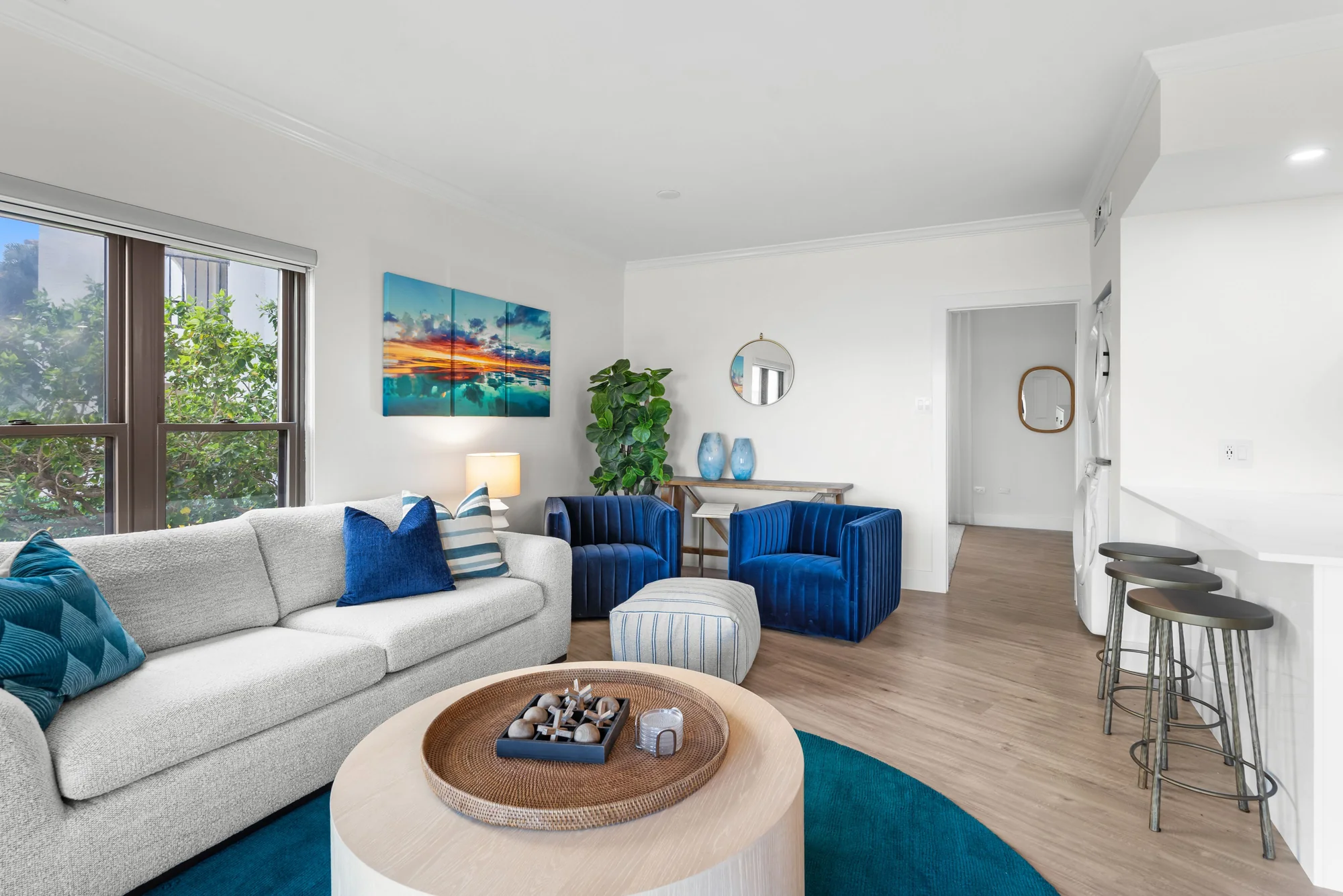 Living room with ocean view — Seven Mile Ocean View