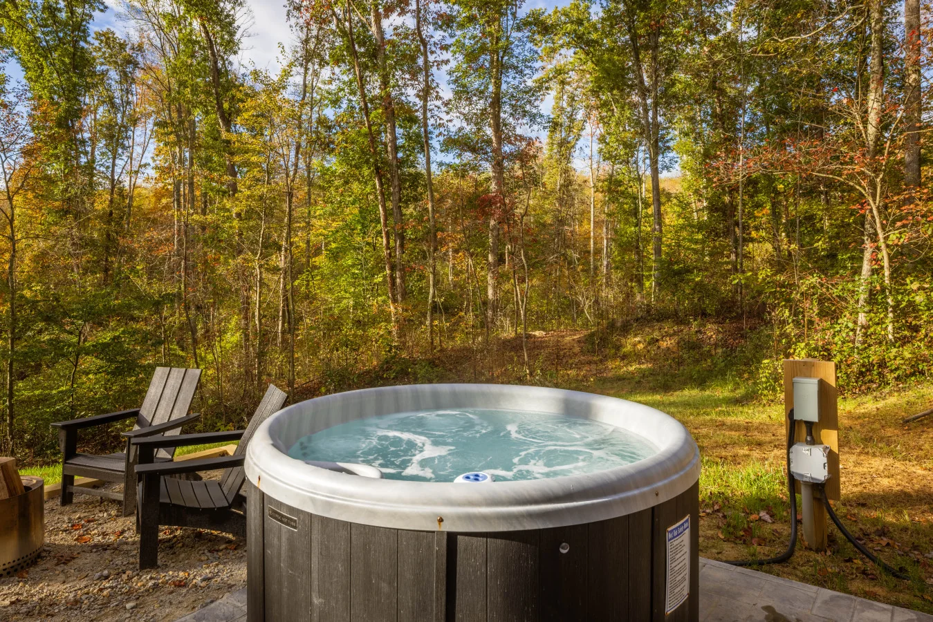 Hot tub in the forest — The Mirage Escape