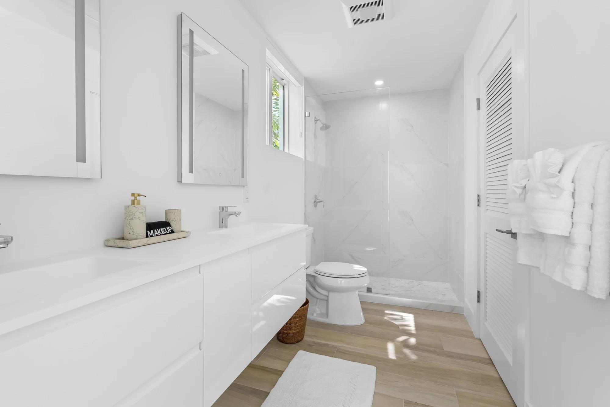 Bathroom — Sunset Point